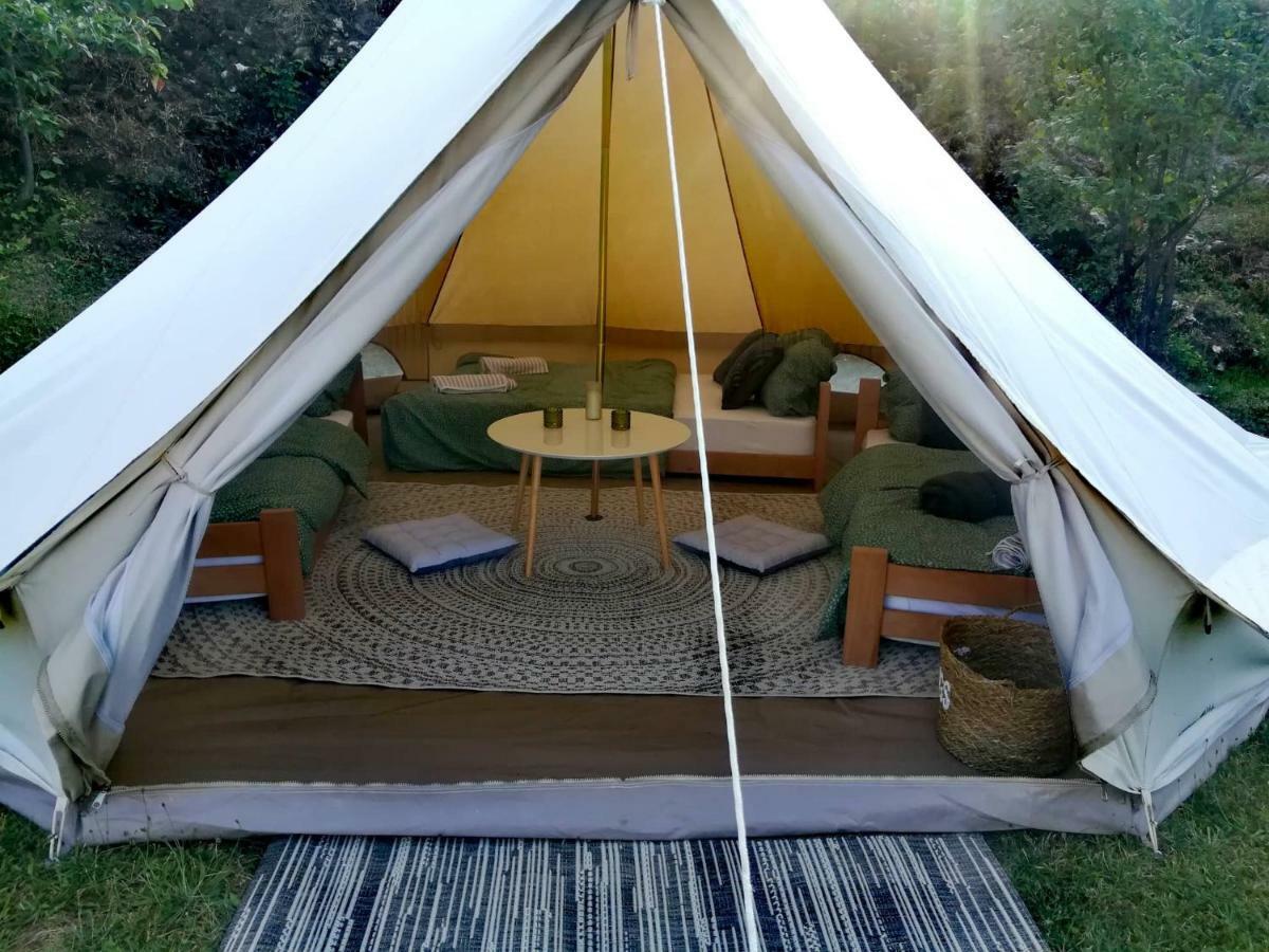 Camp Oaza,Lipa Hotel เซทินเจ ภายนอก รูปภาพ